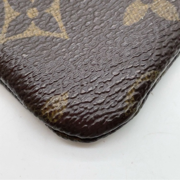 Louis Vuitton Monogram Canvas Key Holder - Picture 10 of 16